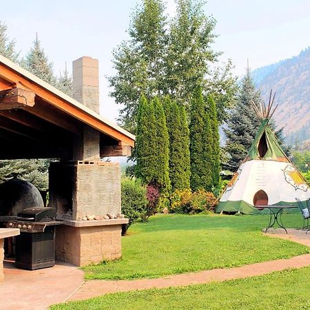 Similkameen Wild Resort & Winery Retreat 오소유스 외부 사진