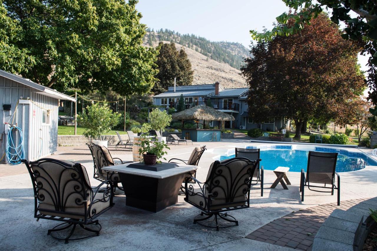 Similkameen Wild Resort & Winery Retreat 오소유스 외부 사진