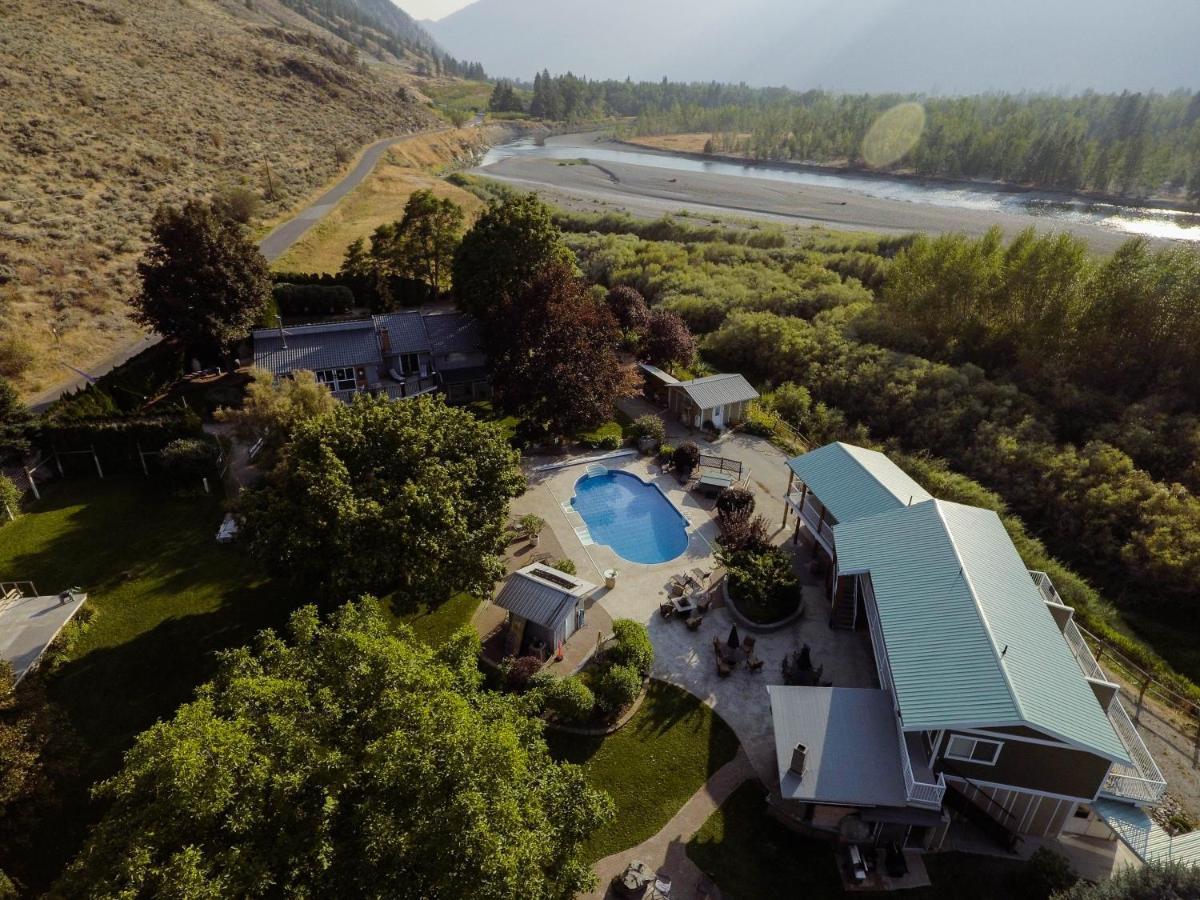 Similkameen Wild Resort & Winery Retreat 오소유스 외부 사진