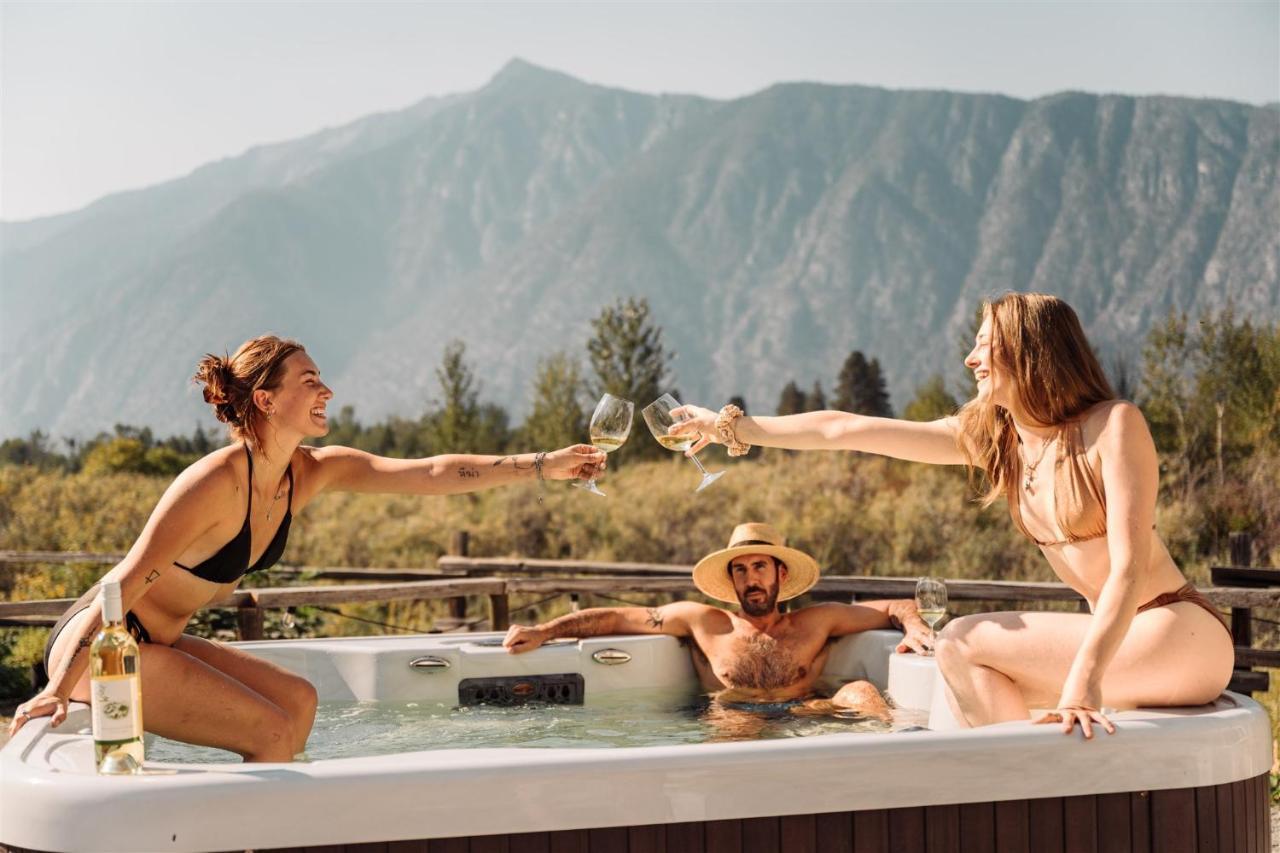 Similkameen Wild Resort & Winery Retreat 오소유스 외부 사진